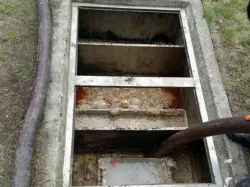 炉霍隔油池清理