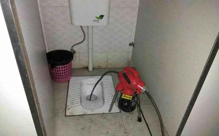 炉霍蹲便疏通