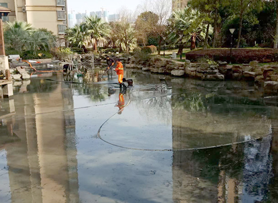 炉霍景观池淤泥清理