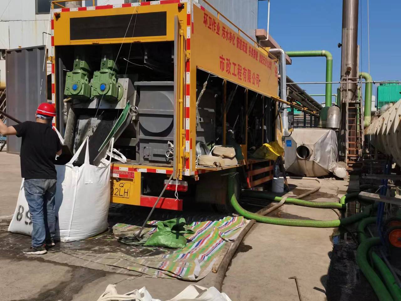 炉霍淤泥压干处理